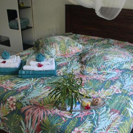 Le Colibri Et Le Frangipanier Apartment ลา ทรินิเต ภายนอก รูปภาพ