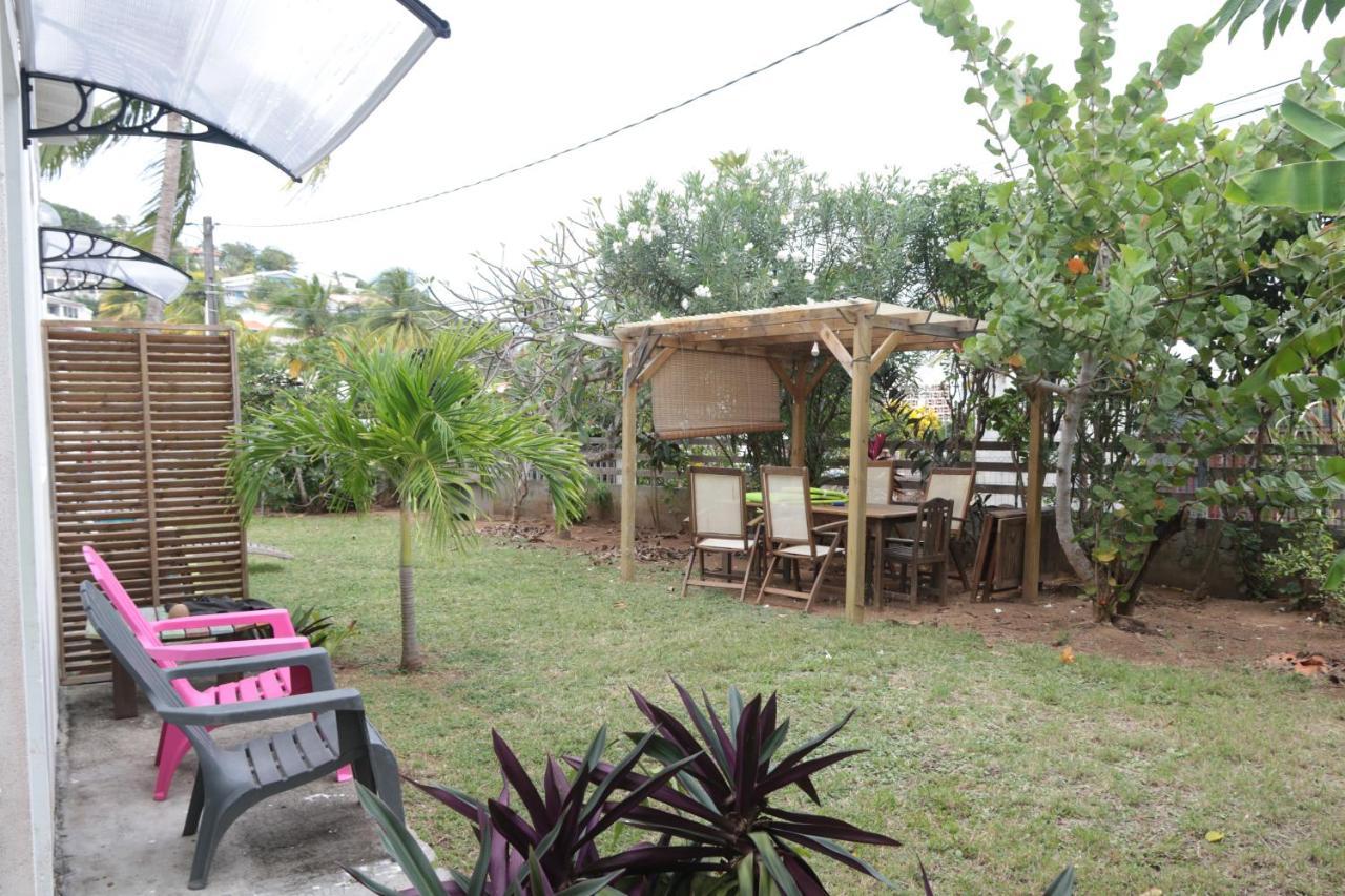 Le Colibri Et Le Frangipanier Apartment ลา ทรินิเต ภายนอก รูปภาพ
