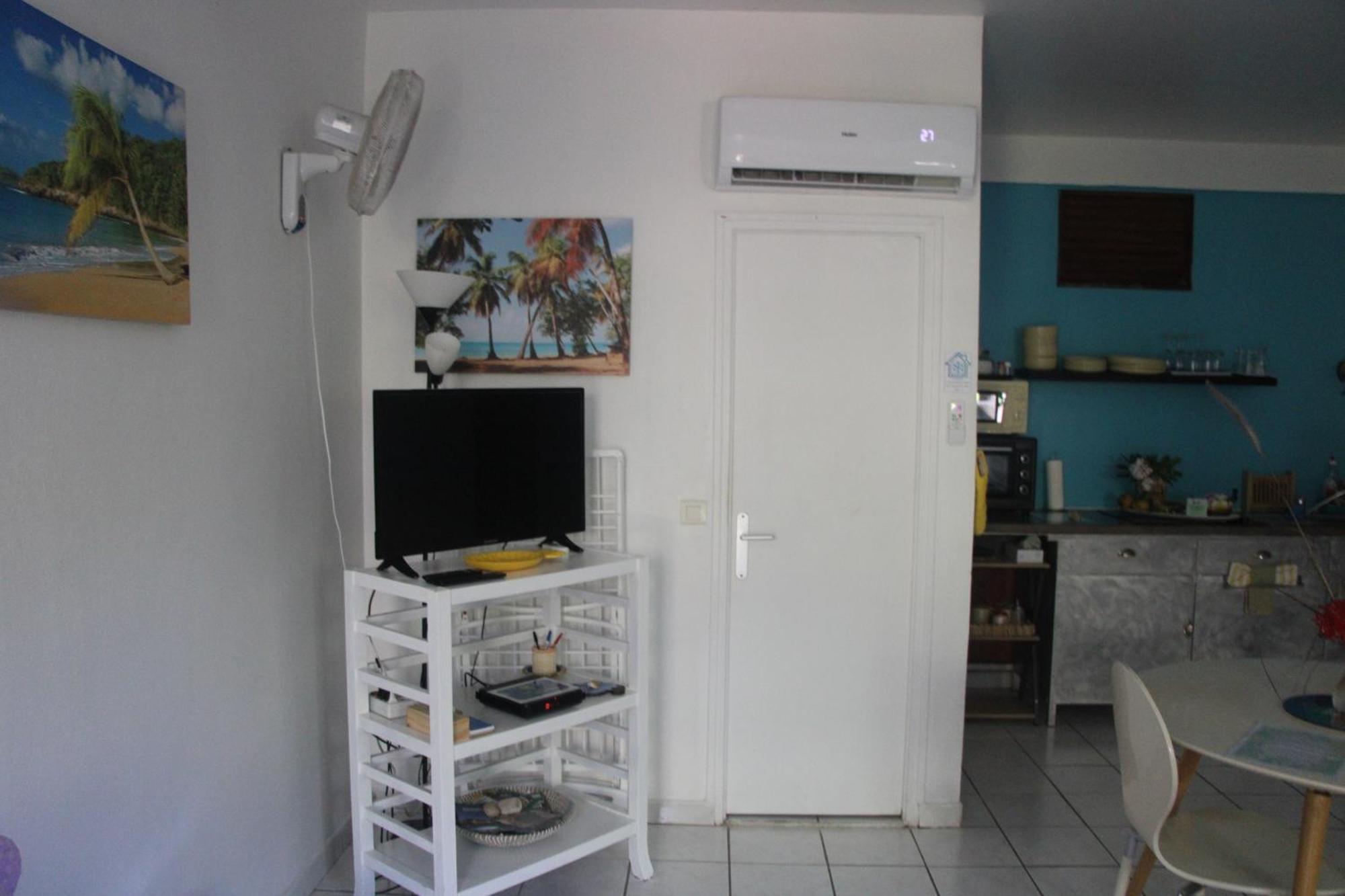 Le Colibri Et Le Frangipanier Apartment ลา ทรินิเต ภายนอก รูปภาพ